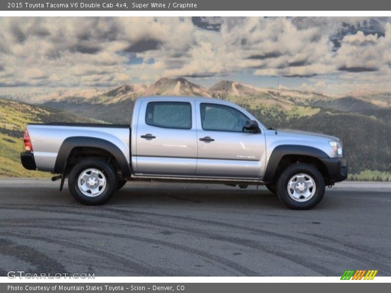 Super White / Graphite 2015 Toyota Tacoma V6 Double Cab 4x4