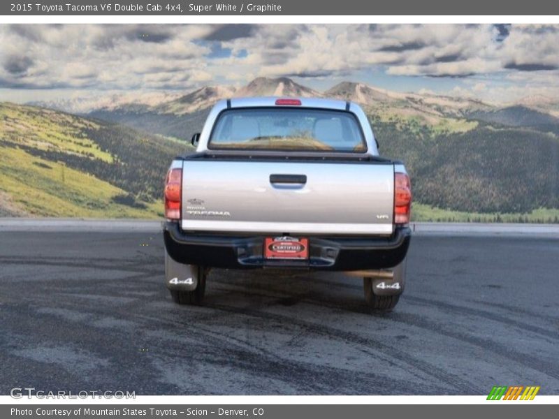 Super White / Graphite 2015 Toyota Tacoma V6 Double Cab 4x4