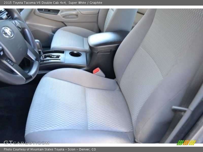 Super White / Graphite 2015 Toyota Tacoma V6 Double Cab 4x4
