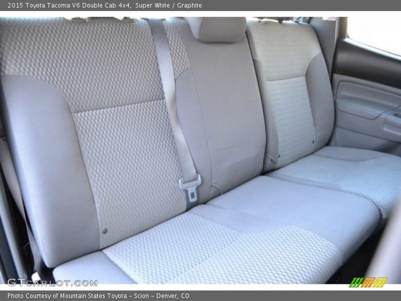 Super White / Graphite 2015 Toyota Tacoma V6 Double Cab 4x4