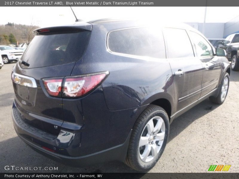 Blue Velvet Metallic / Dark Titanium/Light Titanium 2017 Chevrolet Traverse LT AWD