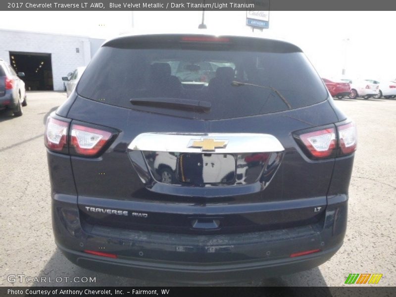Blue Velvet Metallic / Dark Titanium/Light Titanium 2017 Chevrolet Traverse LT AWD