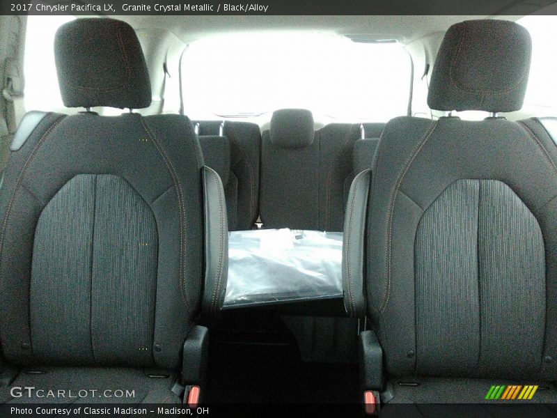 Granite Crystal Metallic / Black/Alloy 2017 Chrysler Pacifica LX