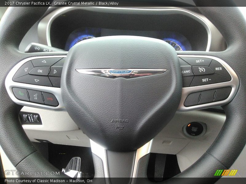 Granite Crystal Metallic / Black/Alloy 2017 Chrysler Pacifica LX