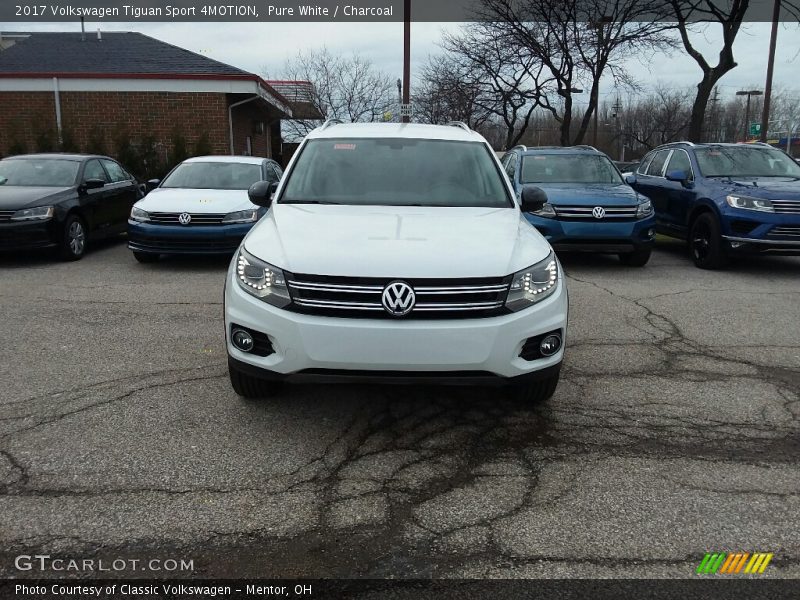 Pure White / Charcoal 2017 Volkswagen Tiguan Sport 4MOTION