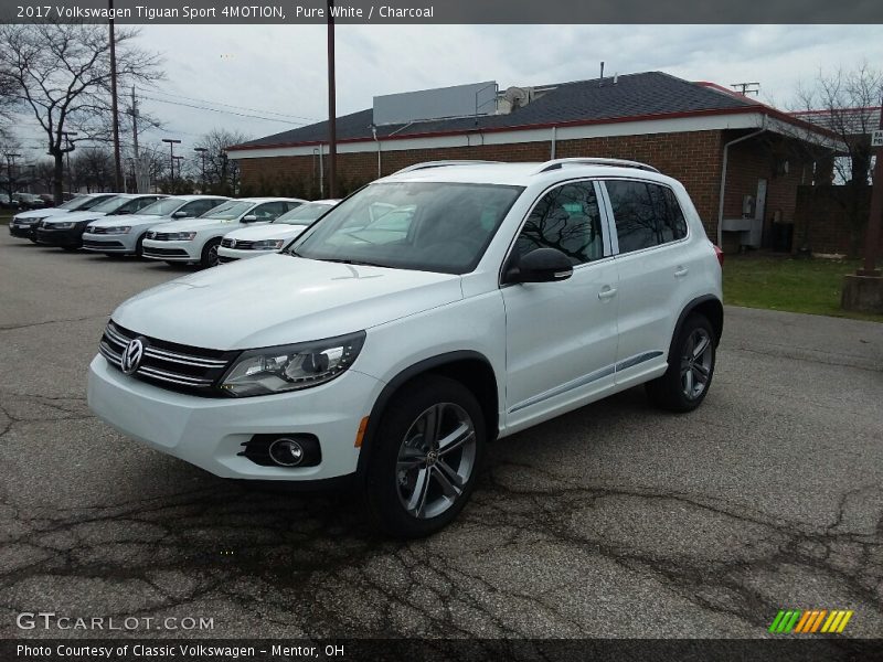 Front 3/4 View of 2017 Tiguan Sport 4MOTION
