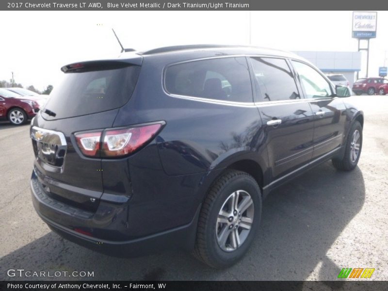Blue Velvet Metallic / Dark Titanium/Light Titanium 2017 Chevrolet Traverse LT AWD