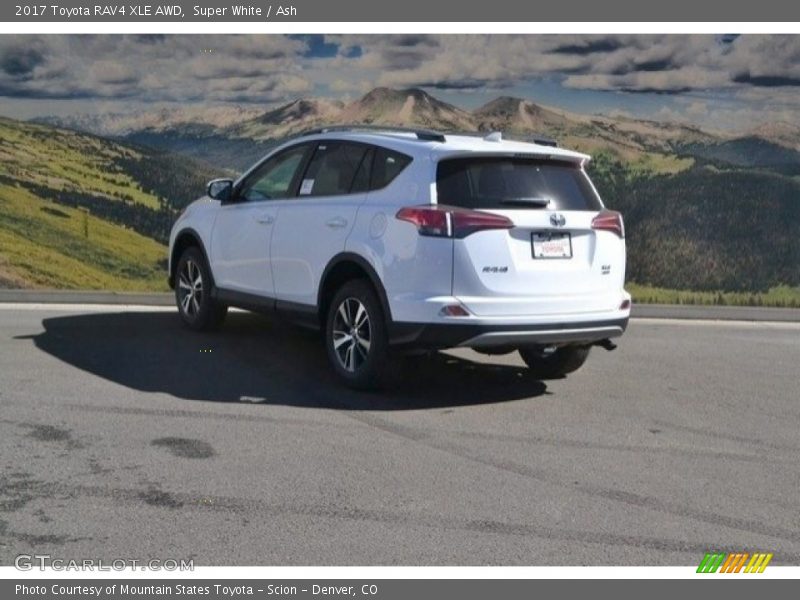 Super White / Ash 2017 Toyota RAV4 XLE AWD