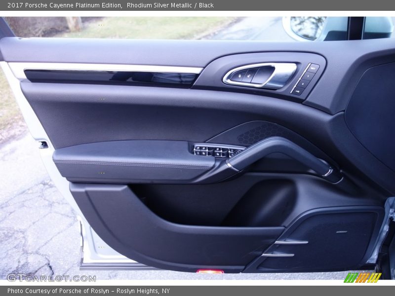 Door Panel of 2017 Cayenne Platinum Edition