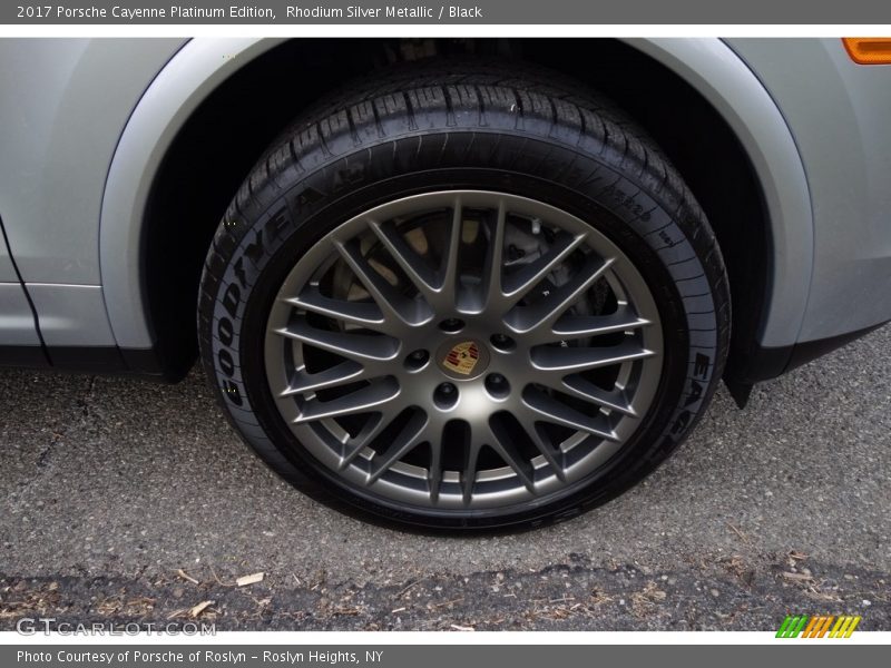 Rhodium Silver Metallic / Black 2017 Porsche Cayenne Platinum Edition