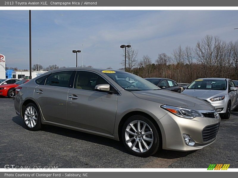 Champagne Mica / Almond 2013 Toyota Avalon XLE