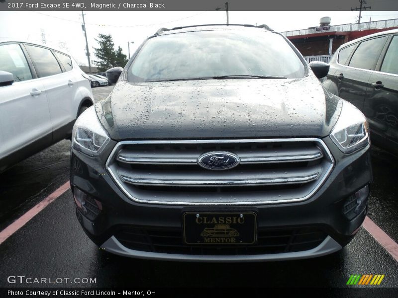 Magnetic / Charcoal Black 2017 Ford Escape SE 4WD