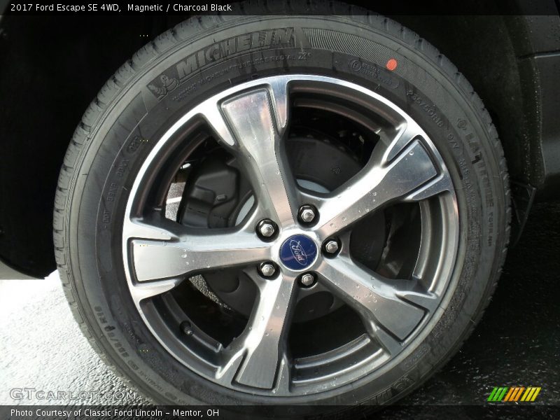 Magnetic / Charcoal Black 2017 Ford Escape SE 4WD