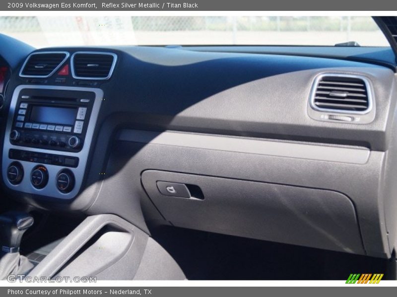 Reflex Silver Metallic / Titan Black 2009 Volkswagen Eos Komfort