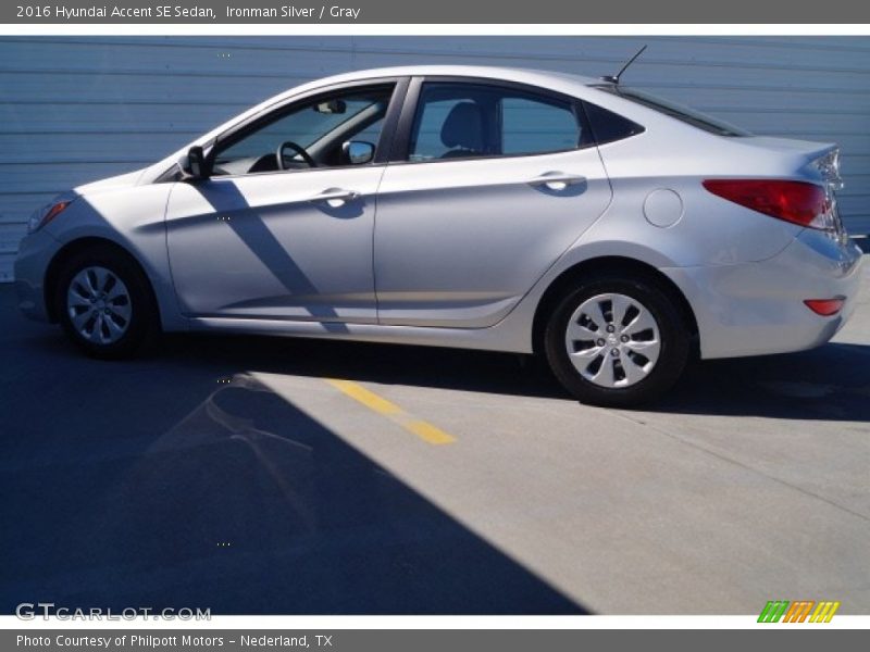 Ironman Silver / Gray 2016 Hyundai Accent SE Sedan