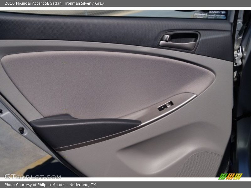 Ironman Silver / Gray 2016 Hyundai Accent SE Sedan