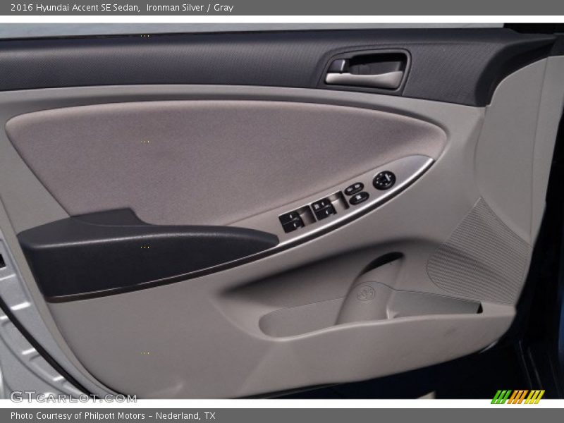 Ironman Silver / Gray 2016 Hyundai Accent SE Sedan