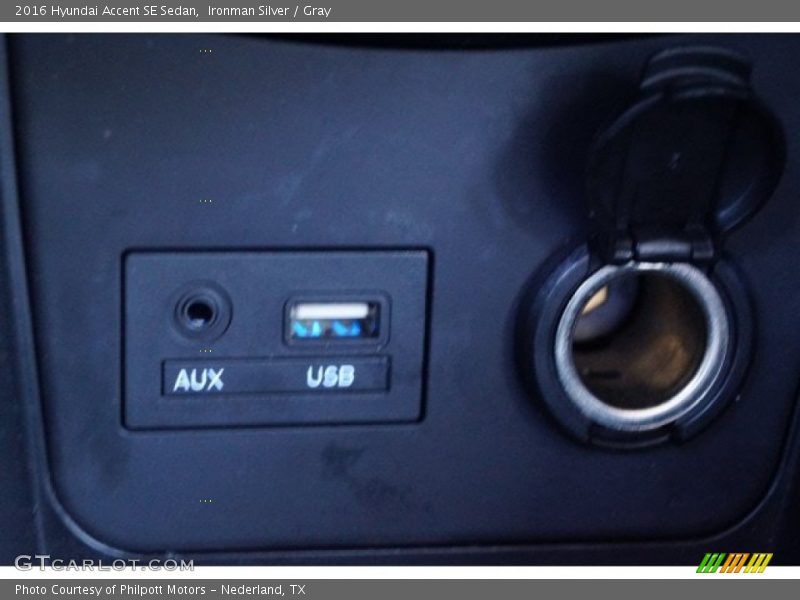 Ironman Silver / Gray 2016 Hyundai Accent SE Sedan