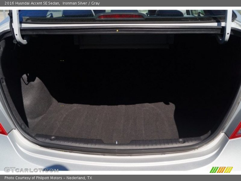 Ironman Silver / Gray 2016 Hyundai Accent SE Sedan