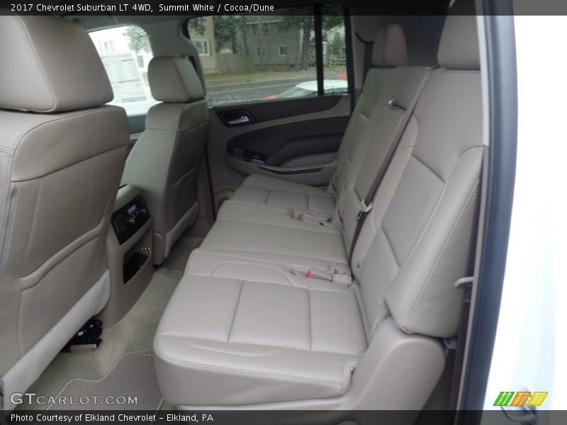 Summit White / Cocoa/Dune 2017 Chevrolet Suburban LT 4WD