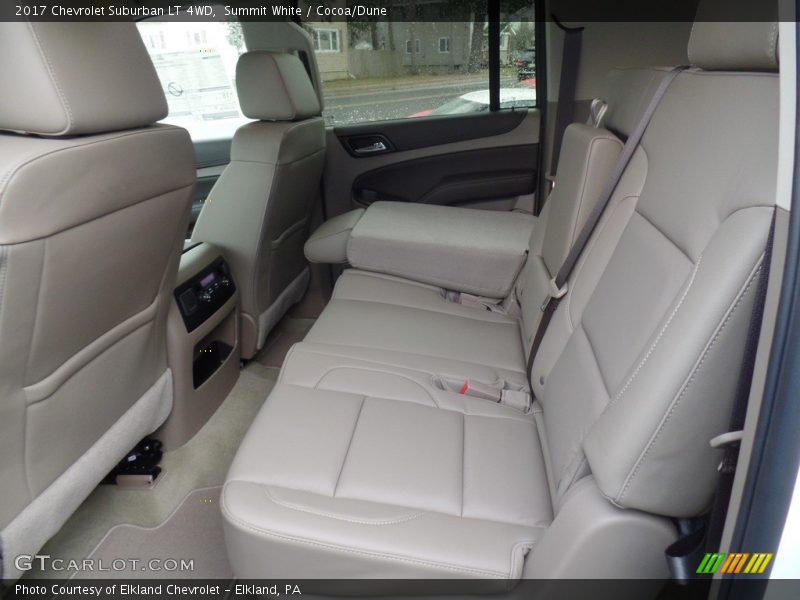 Summit White / Cocoa/Dune 2017 Chevrolet Suburban LT 4WD