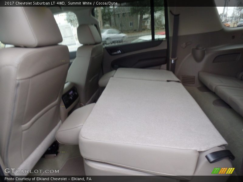 Summit White / Cocoa/Dune 2017 Chevrolet Suburban LT 4WD
