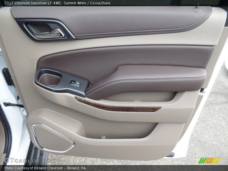Summit White / Cocoa/Dune 2017 Chevrolet Suburban LT 4WD