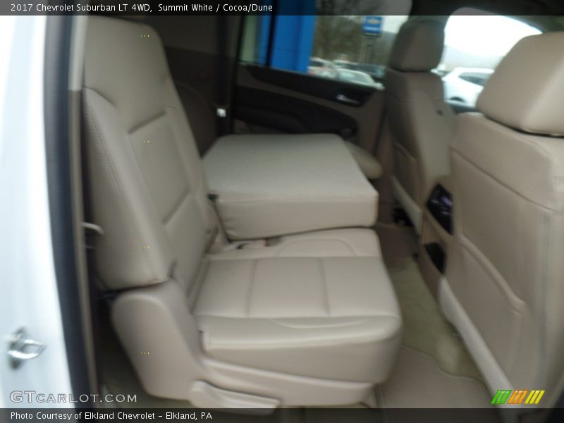 Summit White / Cocoa/Dune 2017 Chevrolet Suburban LT 4WD
