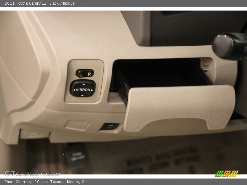 Black / Bisque 2011 Toyota Camry LE