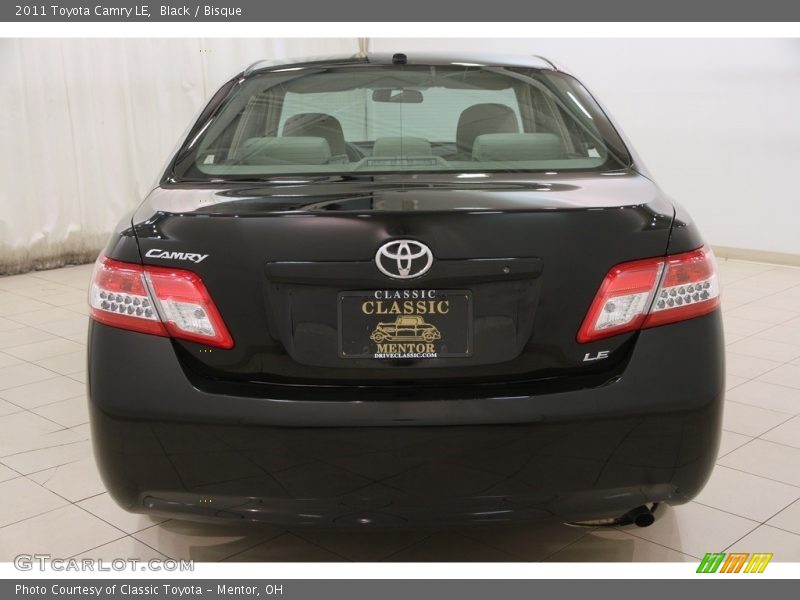 Black / Bisque 2011 Toyota Camry LE