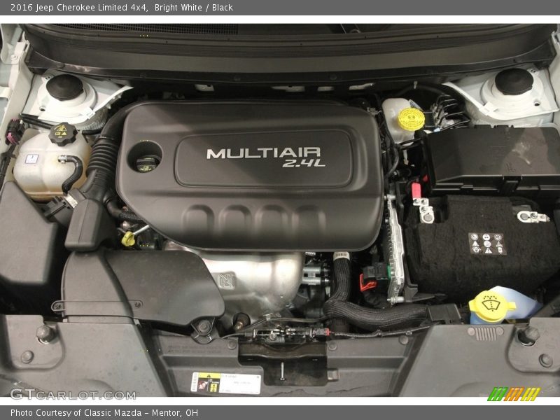 Bright White / Black 2016 Jeep Cherokee Limited 4x4