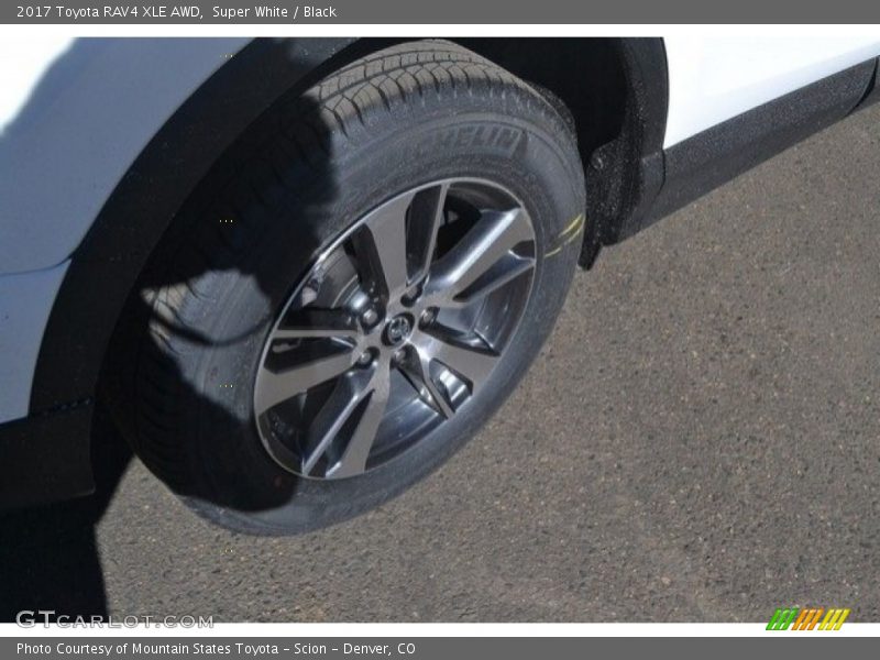 Super White / Black 2017 Toyota RAV4 XLE AWD