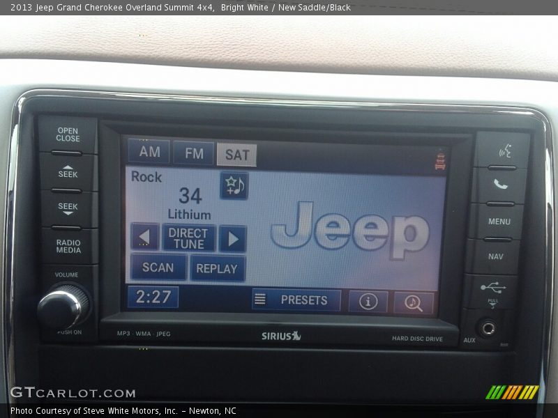 Bright White / New Saddle/Black 2013 Jeep Grand Cherokee Overland Summit 4x4