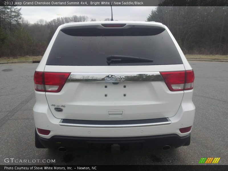 Bright White / New Saddle/Black 2013 Jeep Grand Cherokee Overland Summit 4x4
