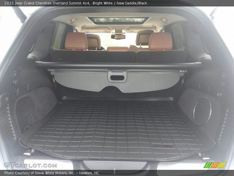 Bright White / New Saddle/Black 2013 Jeep Grand Cherokee Overland Summit 4x4