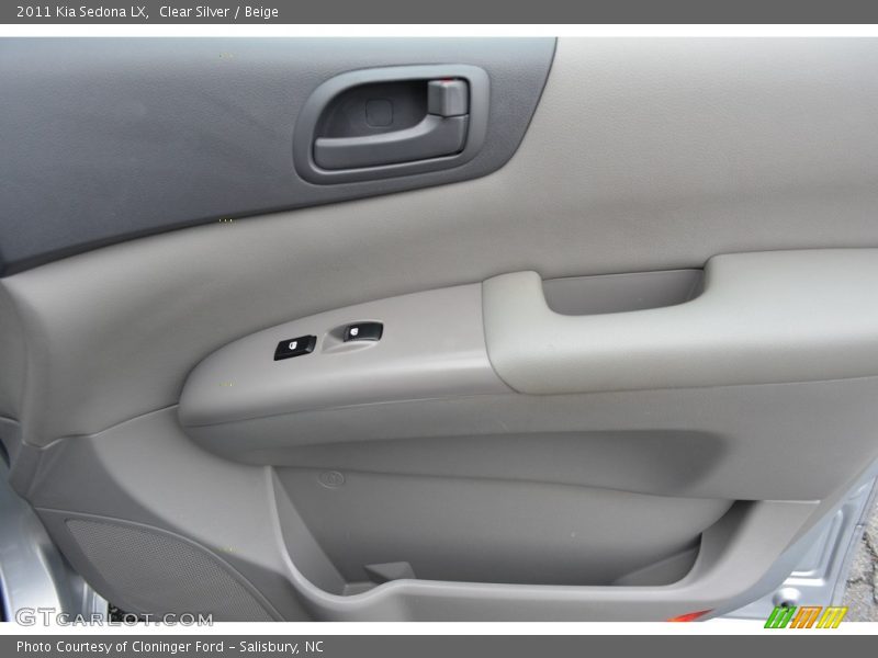 Clear Silver / Beige 2011 Kia Sedona LX