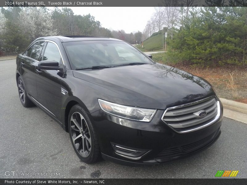Tuxedo Black / Charcoal Black 2014 Ford Taurus SEL