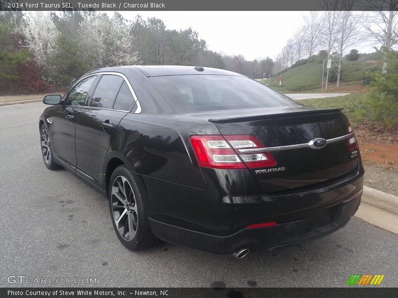 Tuxedo Black / Charcoal Black 2014 Ford Taurus SEL