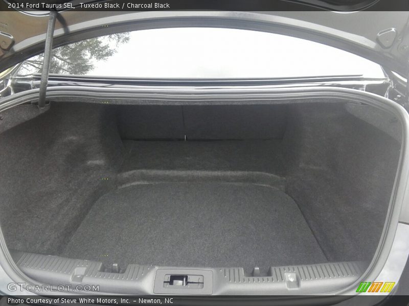 Tuxedo Black / Charcoal Black 2014 Ford Taurus SEL