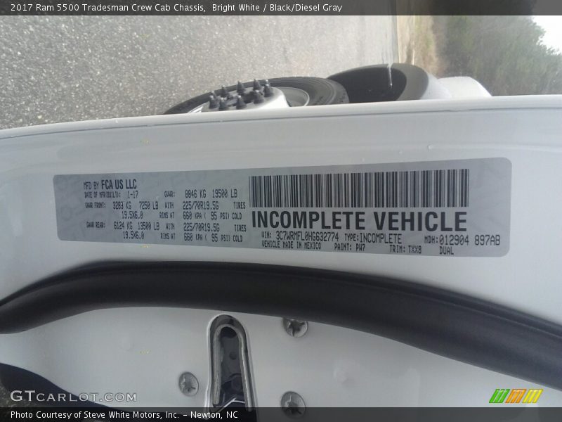 Bright White / Black/Diesel Gray 2017 Ram 5500 Tradesman Crew Cab Chassis