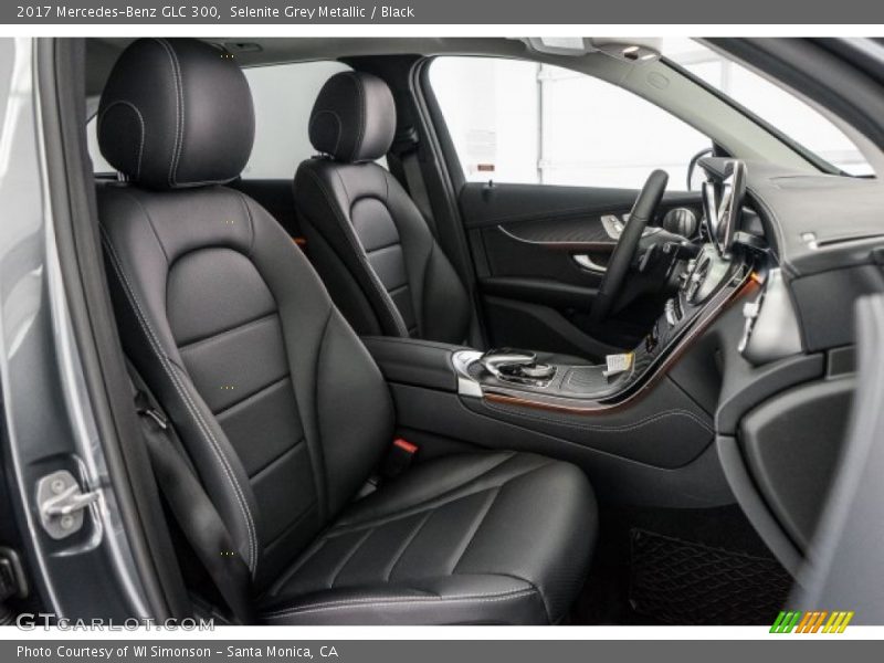Selenite Grey Metallic / Black 2017 Mercedes-Benz GLC 300