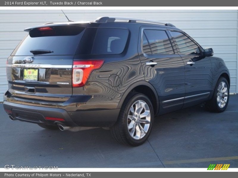 Tuxedo Black / Charcoal Black 2014 Ford Explorer XLT