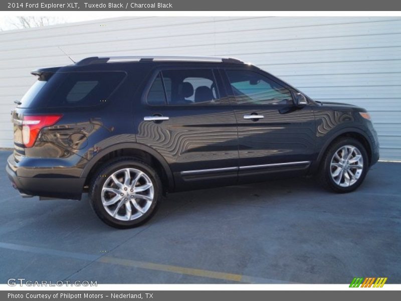 Tuxedo Black / Charcoal Black 2014 Ford Explorer XLT