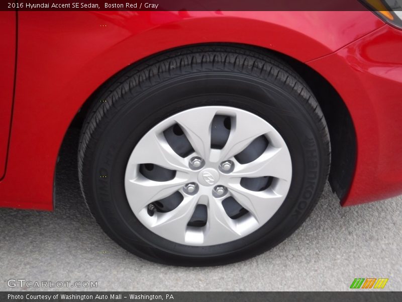 Boston Red / Gray 2016 Hyundai Accent SE Sedan