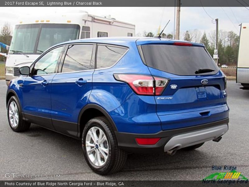 Lightning Blue / Charcoal Black 2017 Ford Escape SE