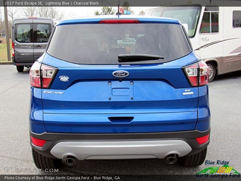 Lightning Blue / Charcoal Black 2017 Ford Escape SE