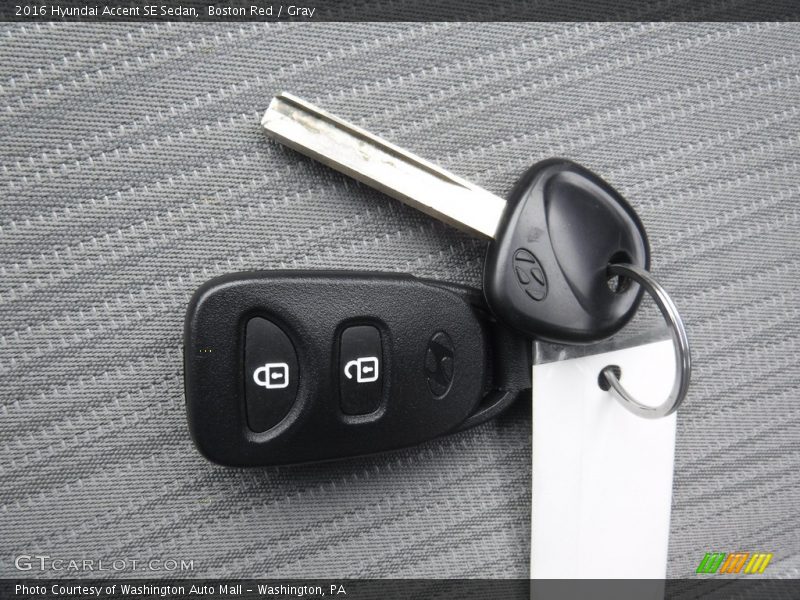 Boston Red / Gray 2016 Hyundai Accent SE Sedan