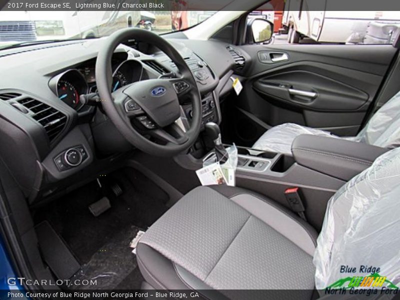 Lightning Blue / Charcoal Black 2017 Ford Escape SE