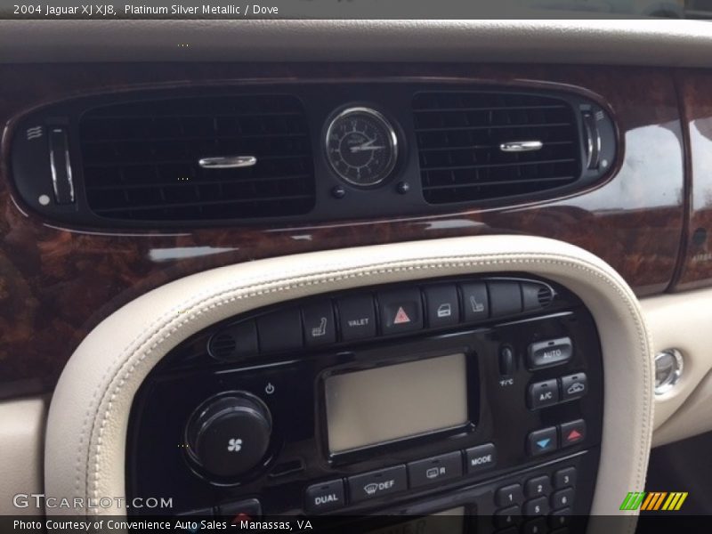 Platinum Silver Metallic / Dove 2004 Jaguar XJ XJ8