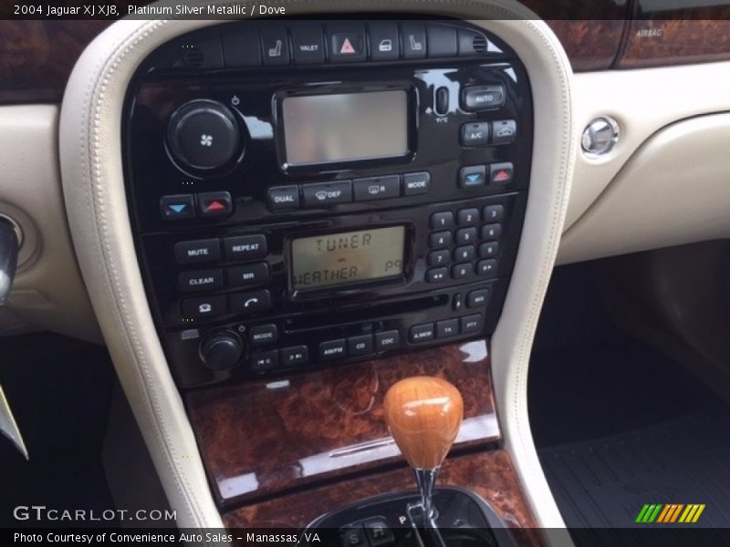 Platinum Silver Metallic / Dove 2004 Jaguar XJ XJ8